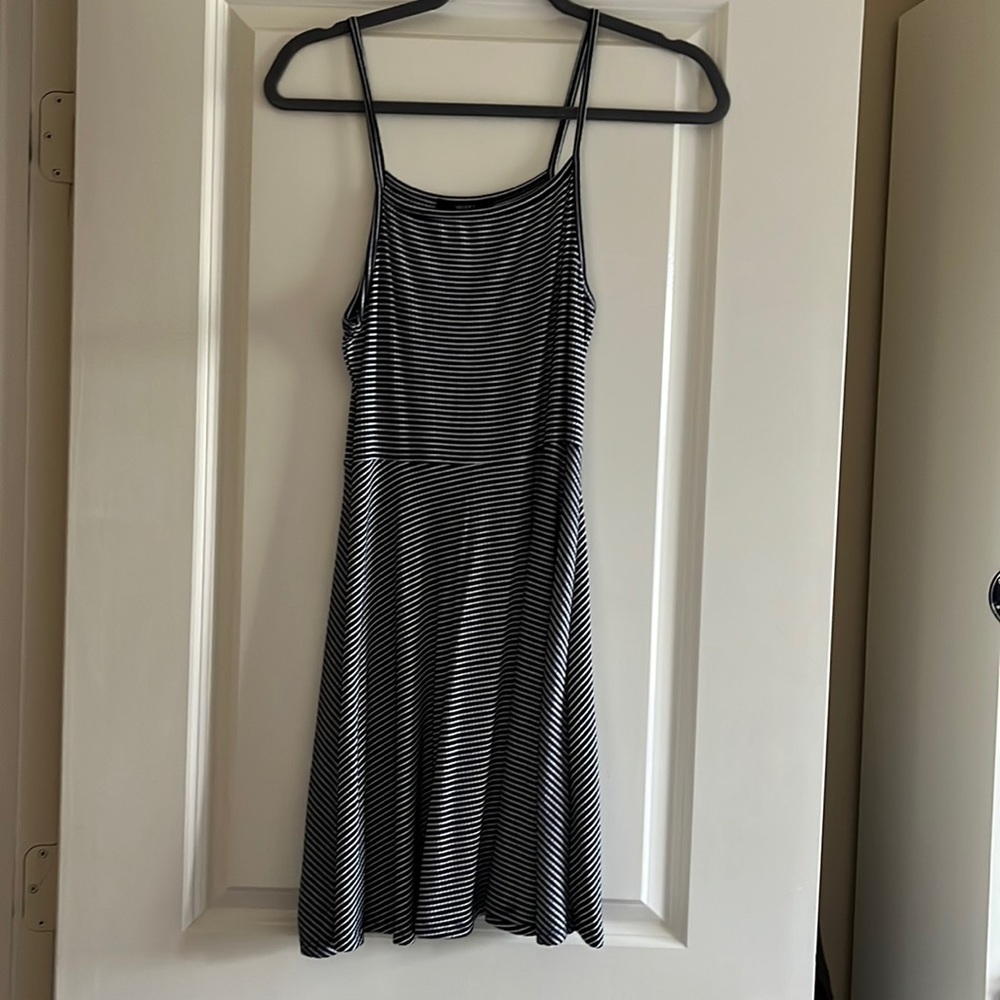 Forever 21: Women’s sun dress